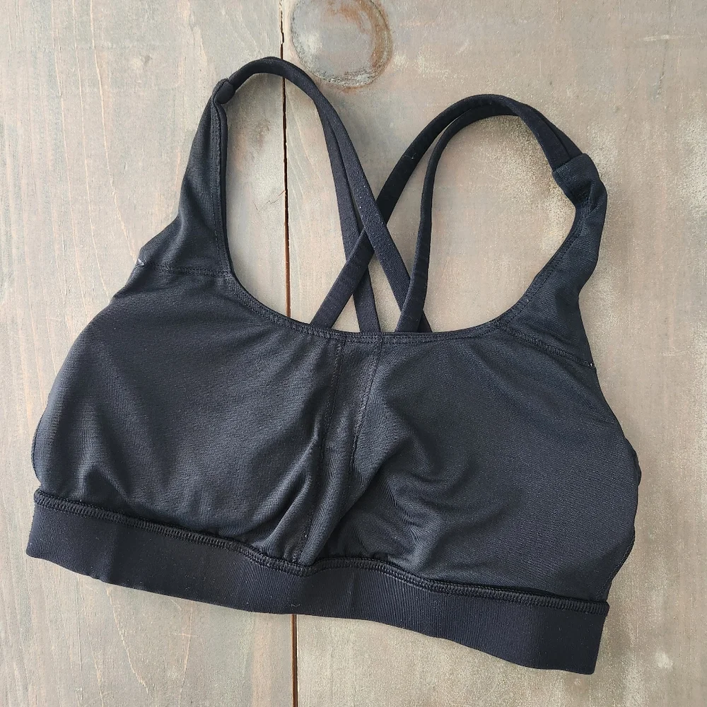 Lululemon Black Energy Sports Bra - Size 4 - Picture 7 of 11